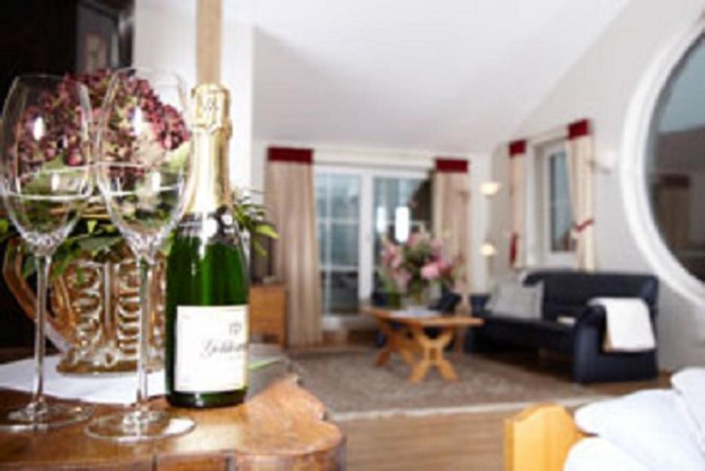 Hotel Restaurant Cafe Rapp Königsfeld im Schwarzwald Eksteriør billede
